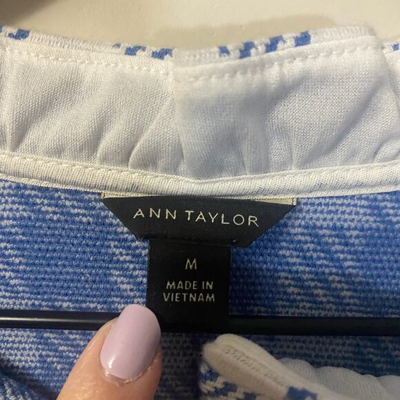 Ann Taylor Plaid Ruffle Neck Button Shell Top White Blue Checkered Sz M - Picture 4 of 10